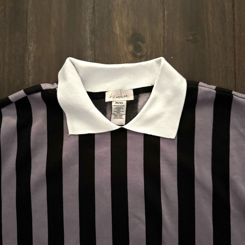 If It Were Me Lavender Striped Collared Sweatshirt XS NWOT - Picture 2 of 4